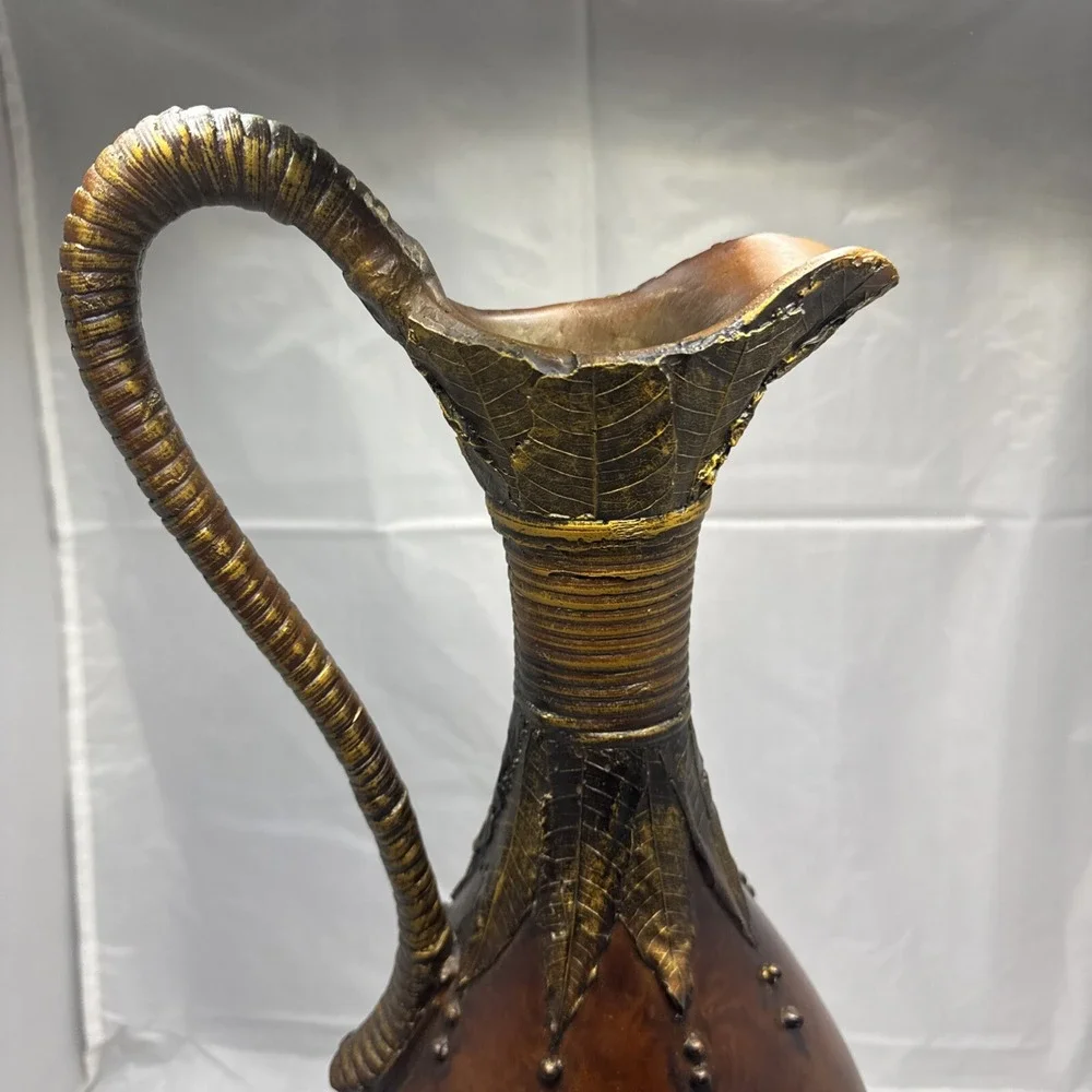 Large Vintage Pitcher - Vase (‎ Decor )